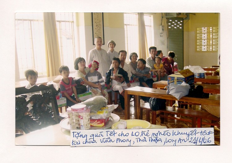 2. Cùng Bất Hạnh, Khác hoàn cảnh