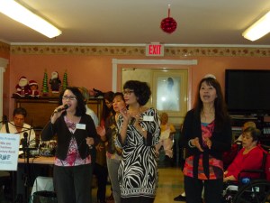 Hoài Trang bỏ nails qua ca